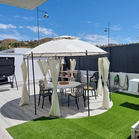 Apartamento Bajo Con Jardin En Primera Linea De Playa Málaga Exterior foto