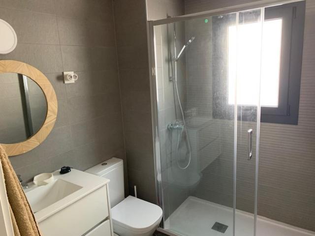Apartamento Bajo Con Jardin En Primera Linea De Playa Málaga Exterior foto