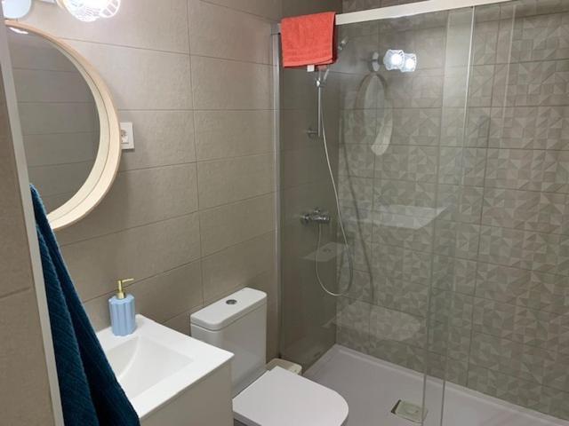 Apartamento Bajo Con Jardin En Primera Linea De Playa Málaga Exterior foto