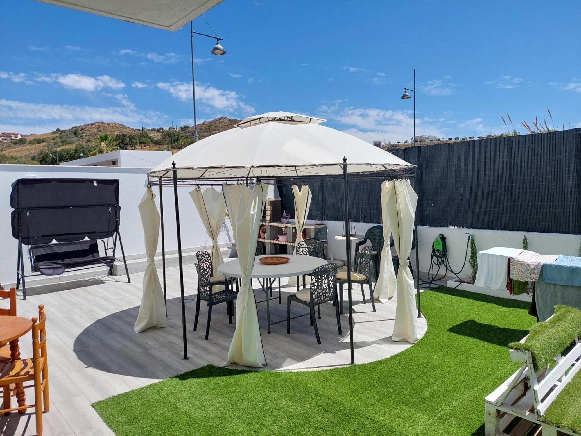 Apartamento Bajo Con Jardin En Primera Linea De Playa Málaga Exterior foto