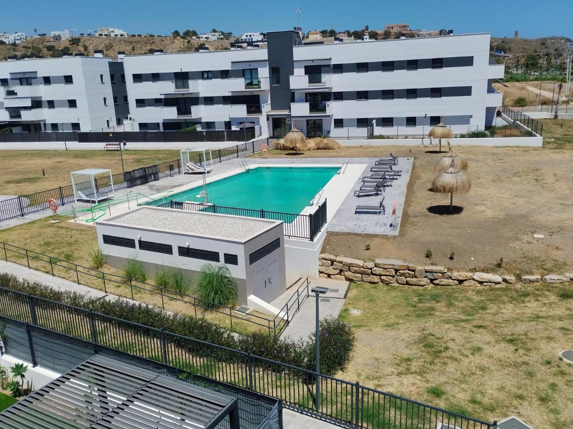 Apartamento Bajo Con Jardin En Primera Linea De Playa Málaga Exterior foto
